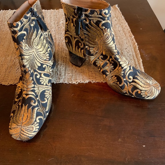 Tory Burch Carlotta Embroidered Bootie - Picture 4 of 7